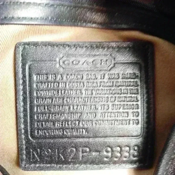 Rare Coach 9338 Legacy Crescent Leather Hobo Shoulder Bag EXCELLENT Condition - Picture 8 of 10